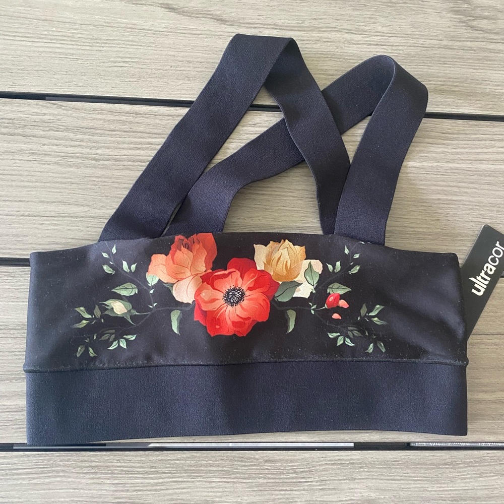 🌹NWT Ultracor Sports top/Bra 🌹